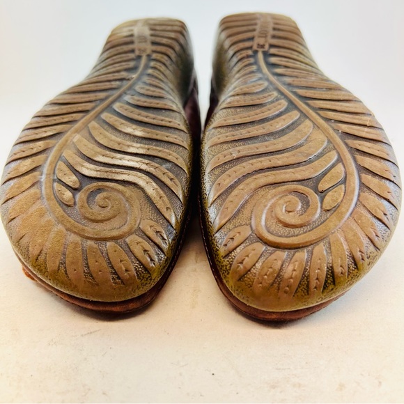 Naot Brown Matai Swirl Adjustable Flat Mary Janes, size 39 8 - Picture 11 of 11
